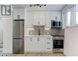 23 - 2520 Bloor Street W, Toronto, ON M6S1R8 Photo 8