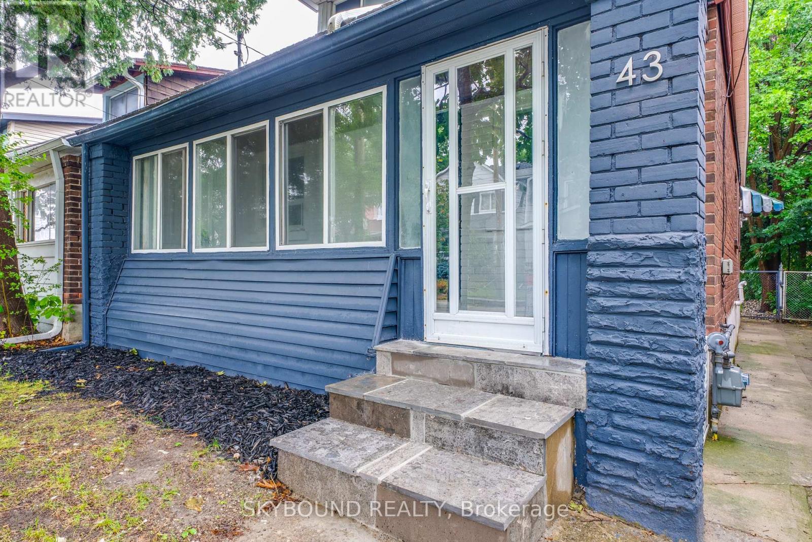 43 CRAYDON AVENUE - 2