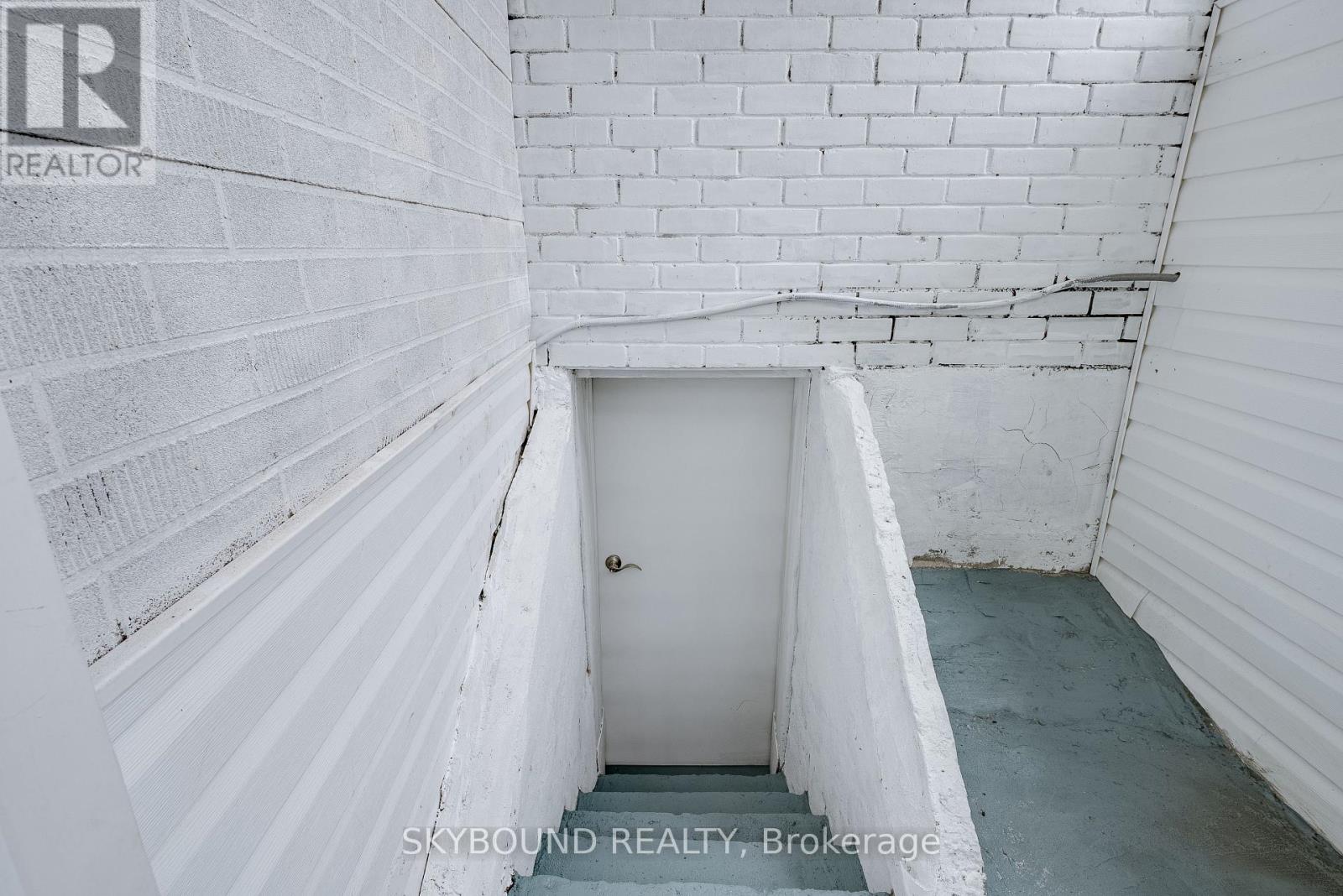43 CRAYDON AVENUE - 34