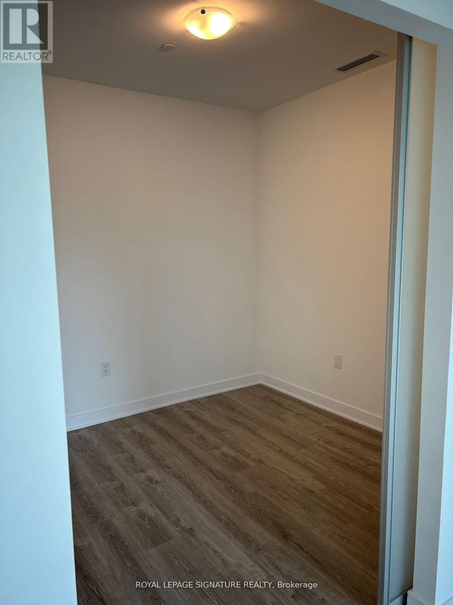 #1012 25 NEIGHBOURHOOD LANE - 10