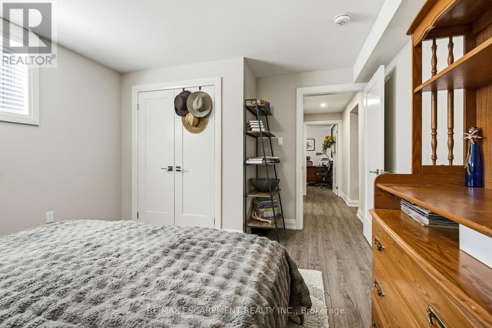 42 CARLTON AVENUE - Image 39