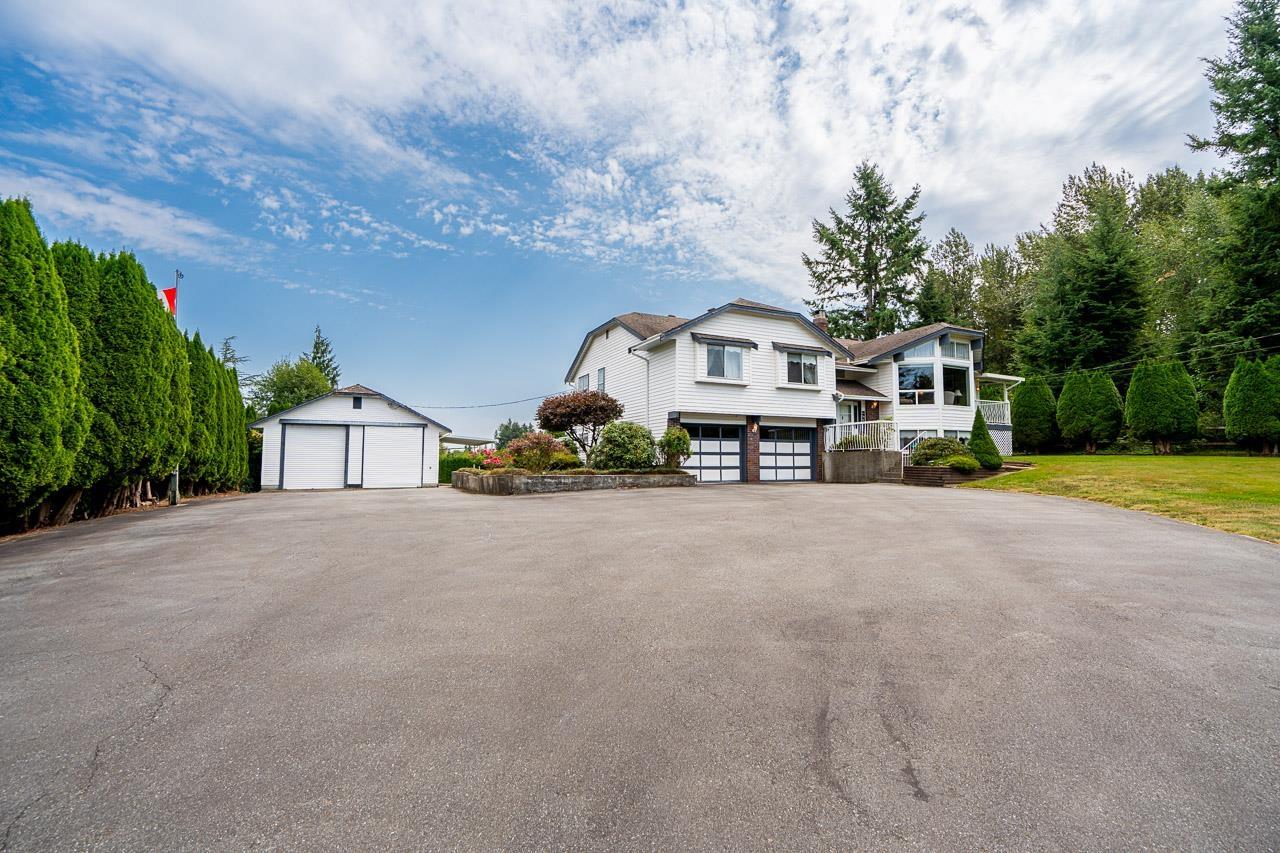 8690 GOUNDREY Street, Mission, British Columbia, V2V6Y5, Mission, British Columbia — photo 2 of 5