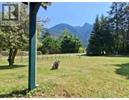 955 Despins Rd, Sayward, BC V0P1R0 Photo 8