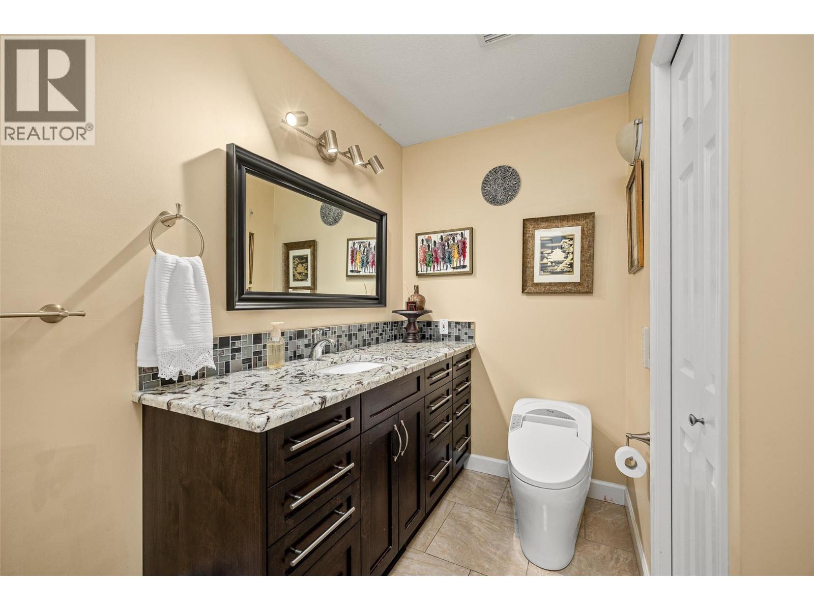  2153 Alexander Place, West Kelowna