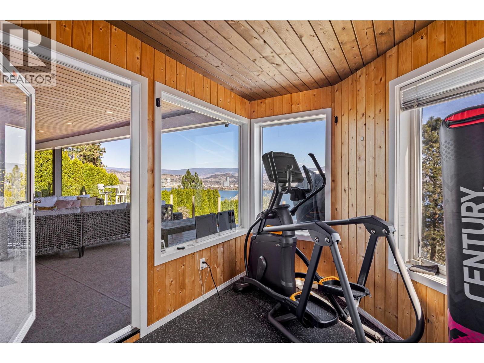  2153 Alexander Place, West Kelowna