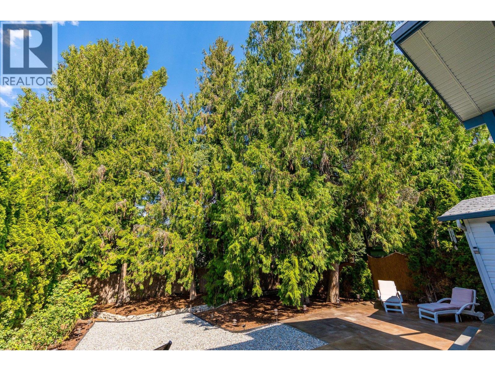 842 Raymer Road, Kelowna