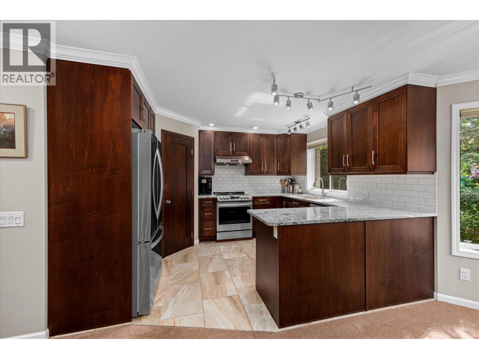 842 Raymer Road - 11