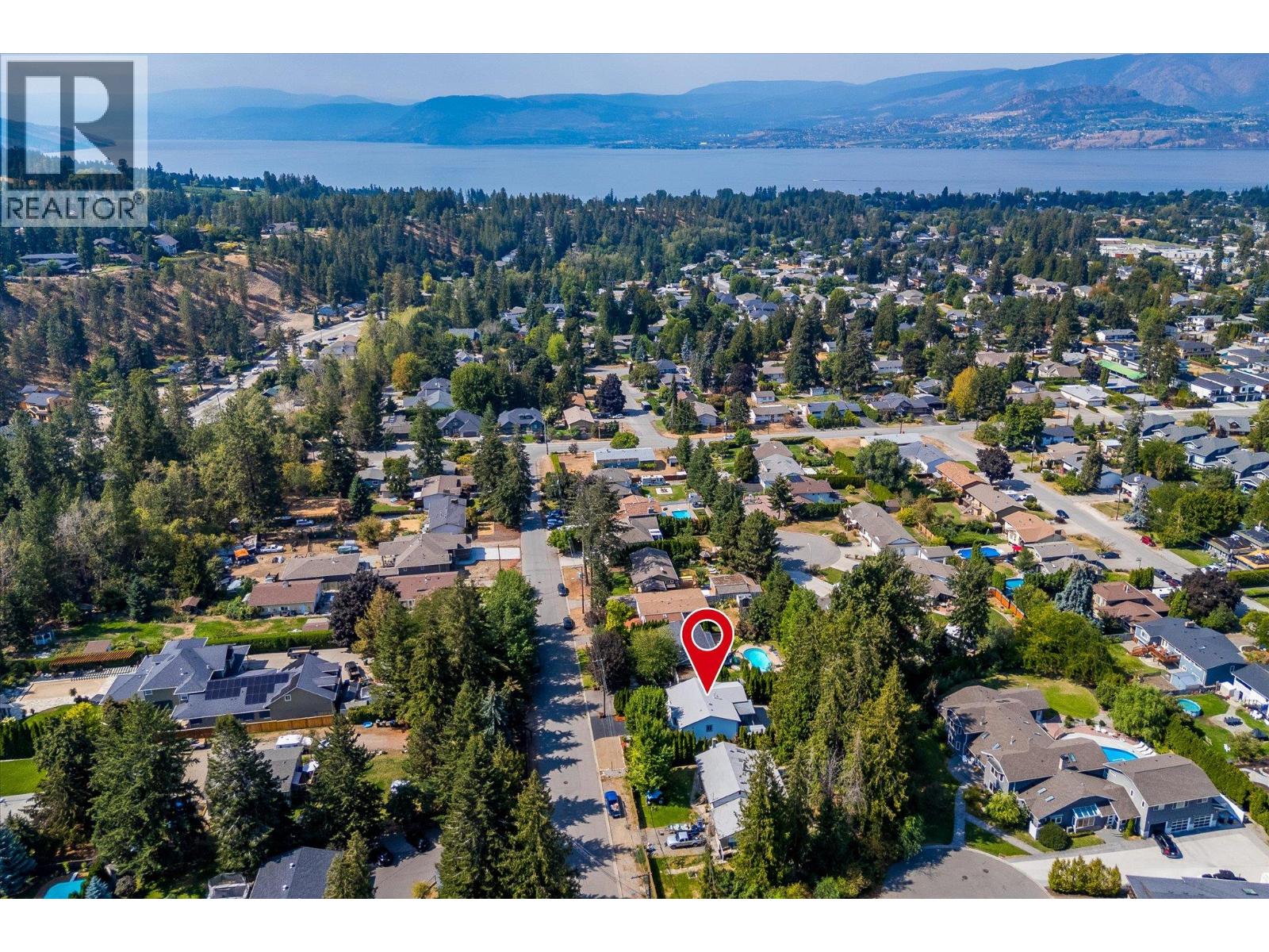 842 Raymer Road, Kelowna