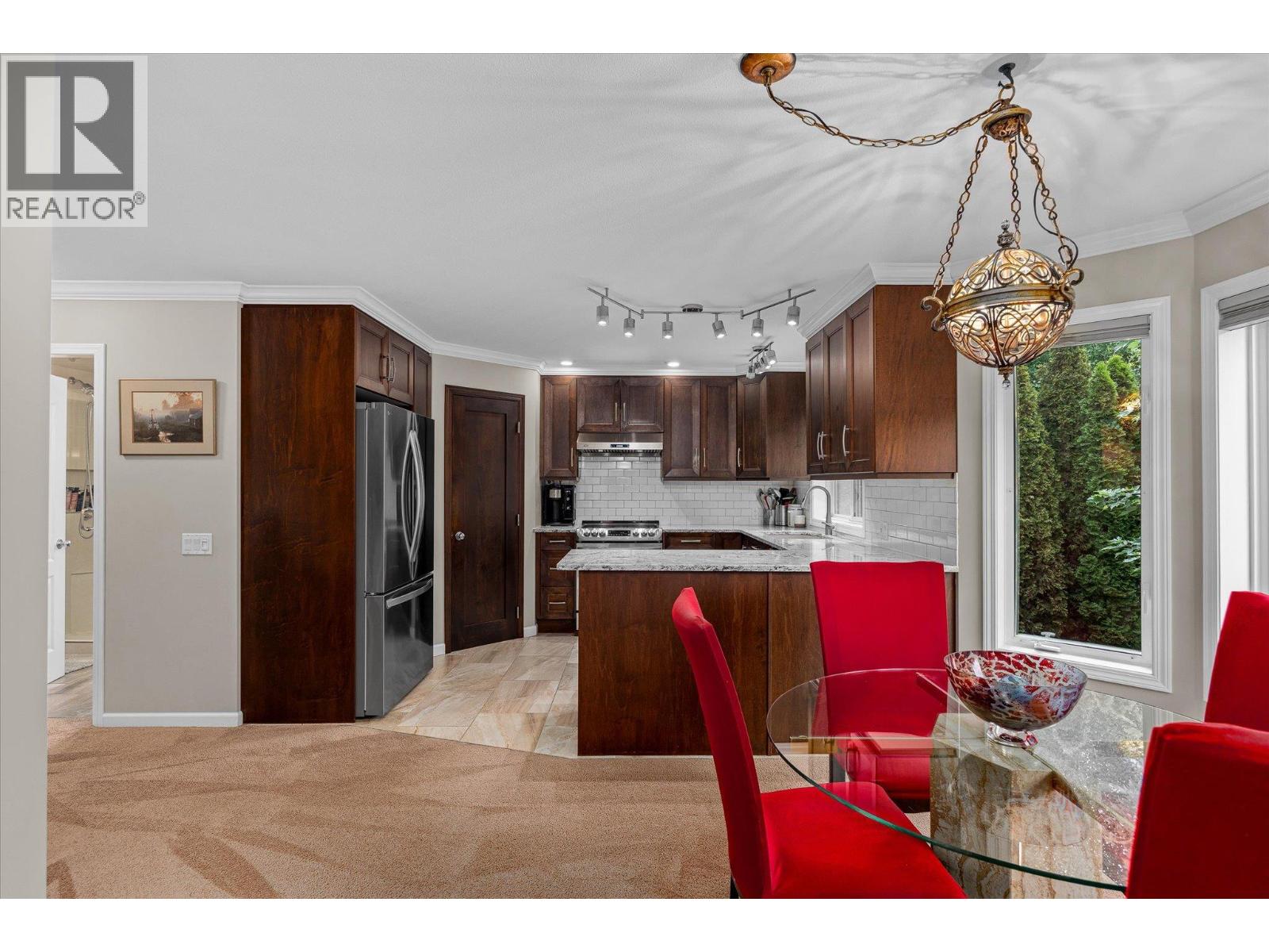 842 Raymer Road, Kelowna