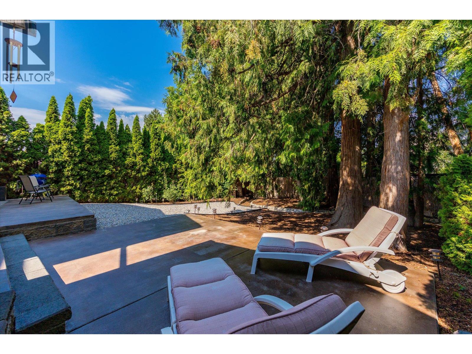842 Raymer Road, Kelowna