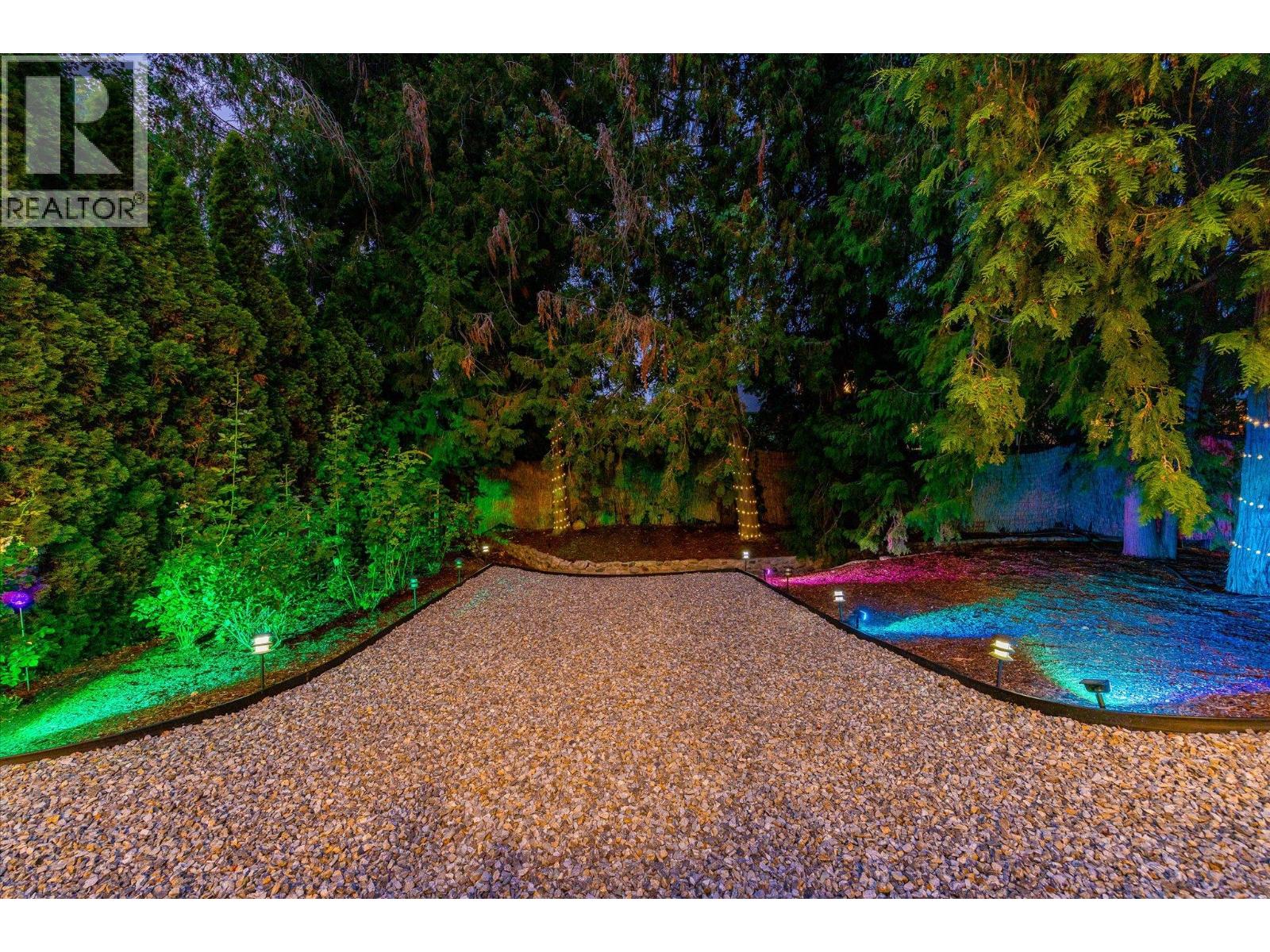 842 Raymer Road, Kelowna