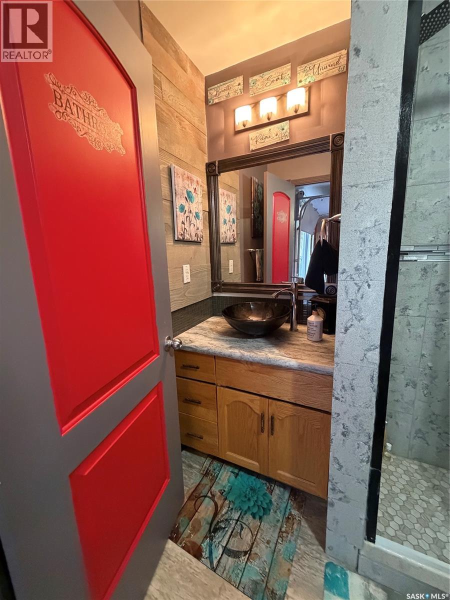 1102 Alfred STREET - 27