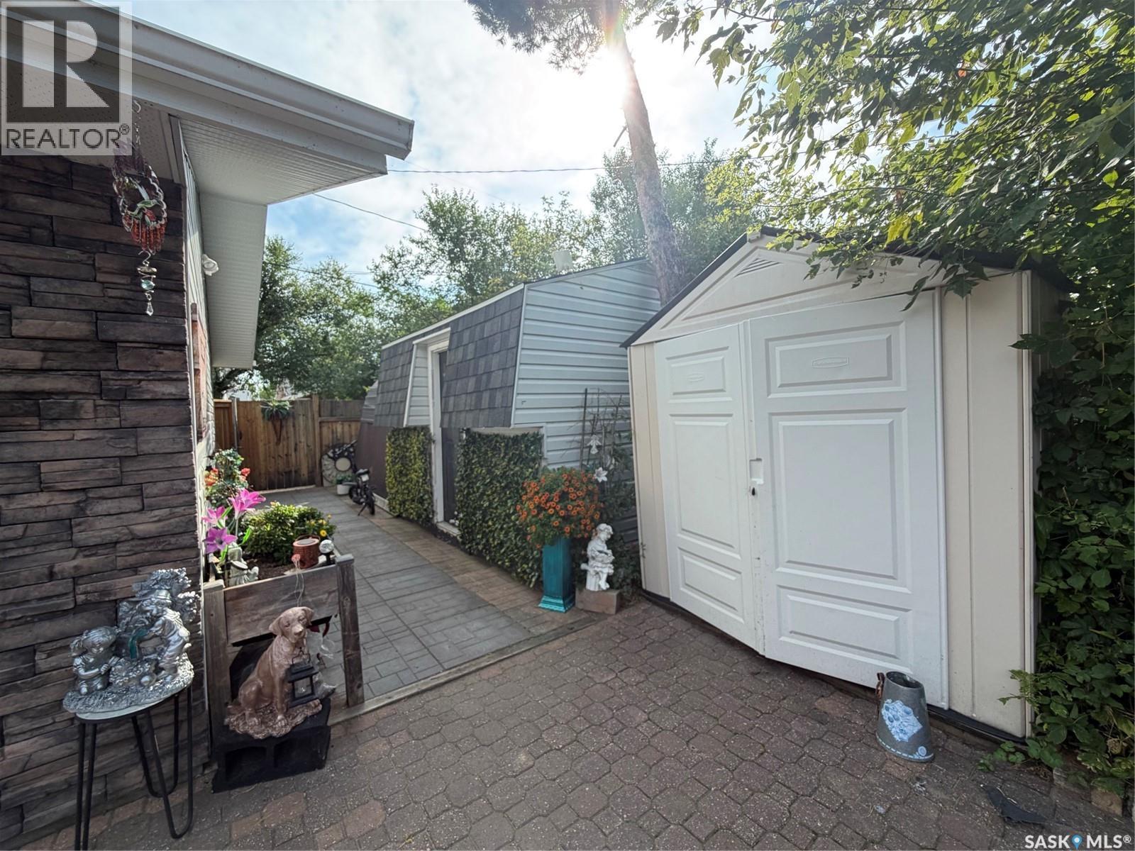 1102 Alfred STREET - Image 29