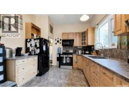 Bedroom - Chaplin Acreage - Two Houses And Large Shop, Chaplin, SK S0H0V0 Photo 12