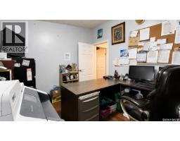 Chaplin Acreage - Two Houses And Large Shop, Chaplin, SK S0H0V0 Photo 31