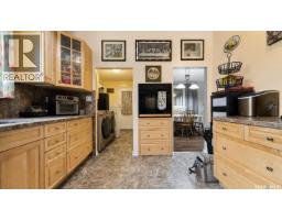 Kitchen - Chaplin Acreage - Two Houses And Large Shop, Chaplin, SK S0H0V0 Photo 6