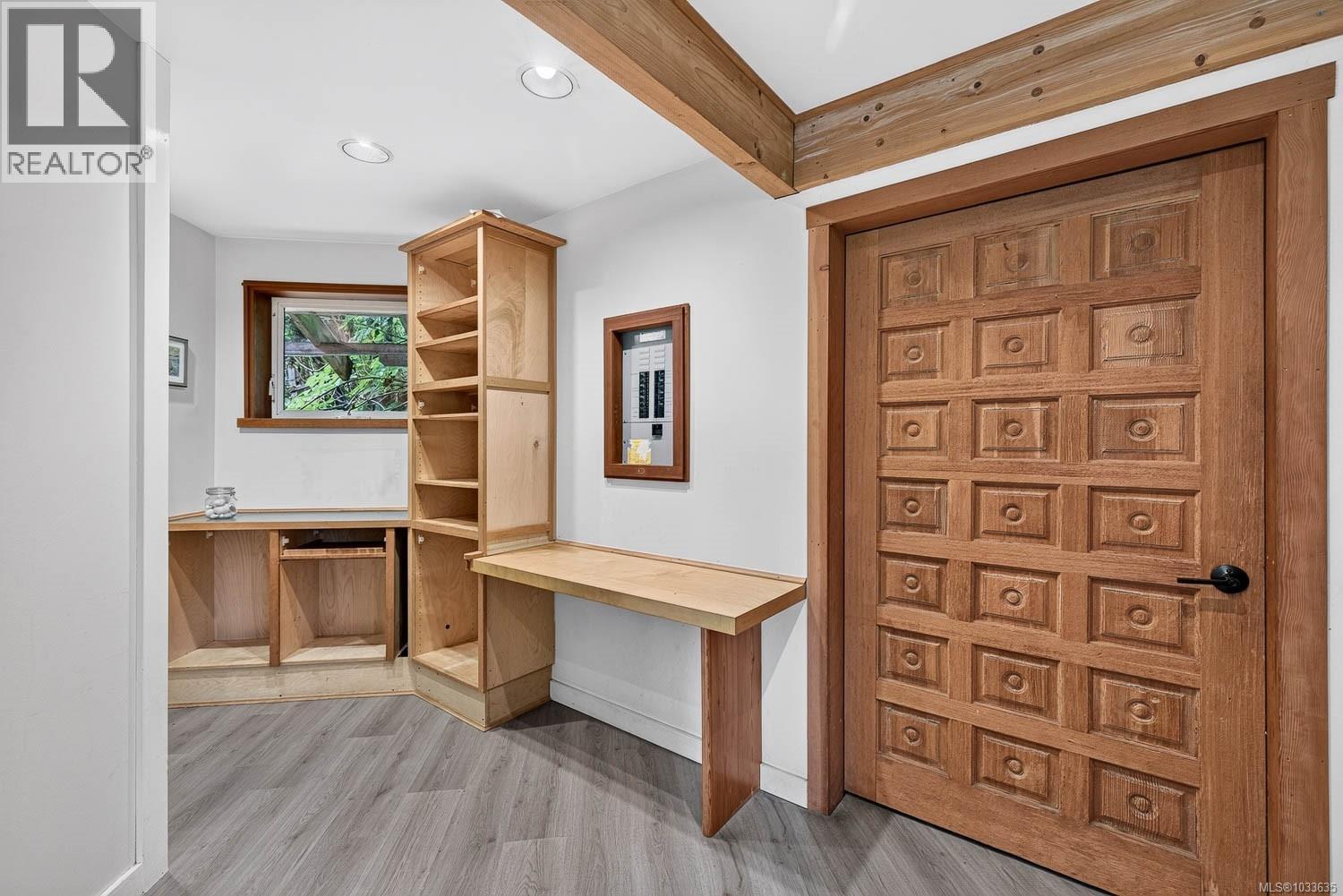  201 Price Road, Salt Spring