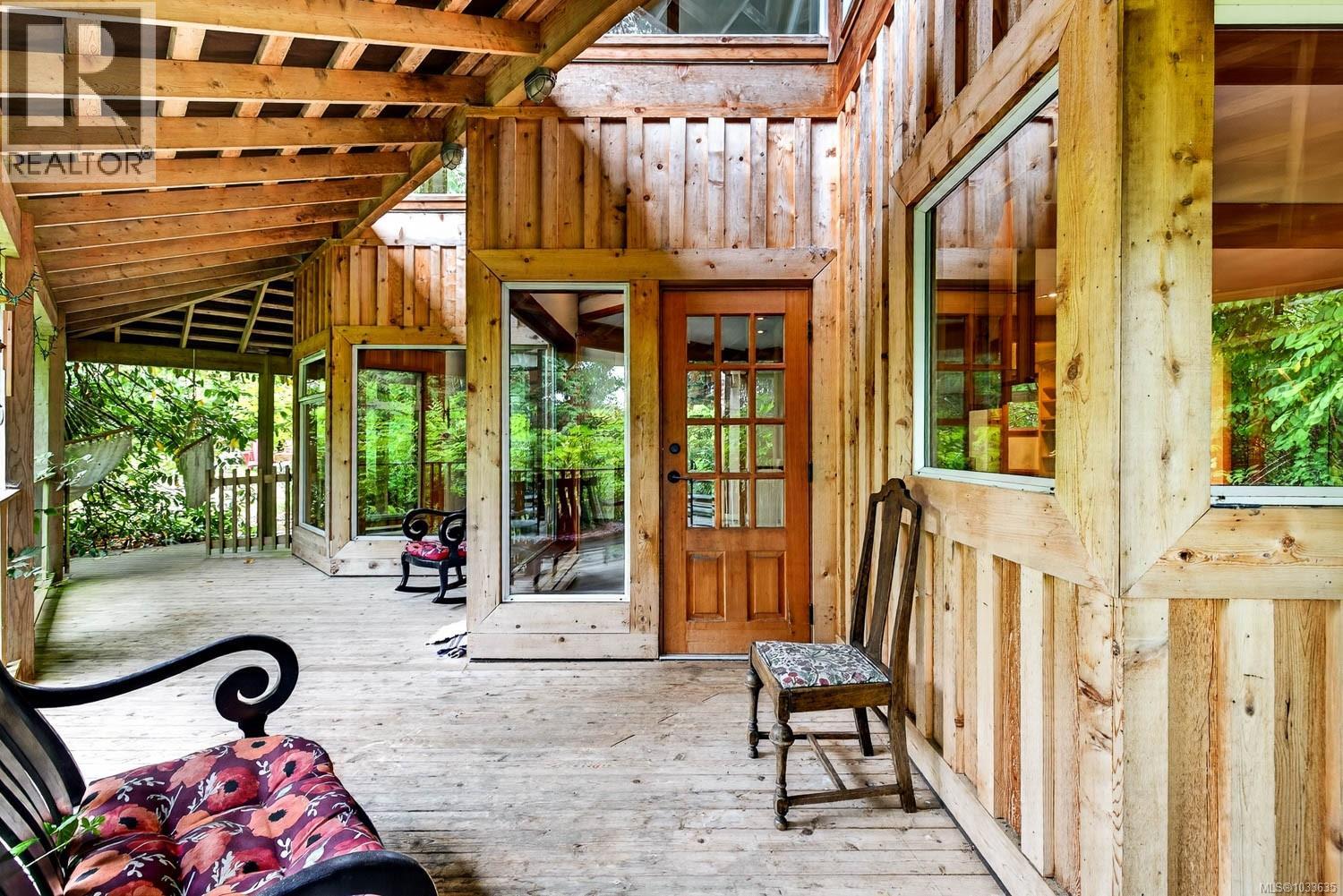  201 Price Road, Salt Spring