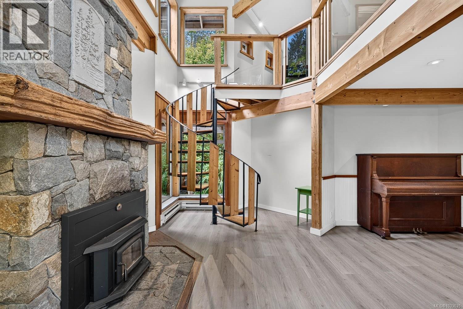  201 Price Road, Salt Spring
