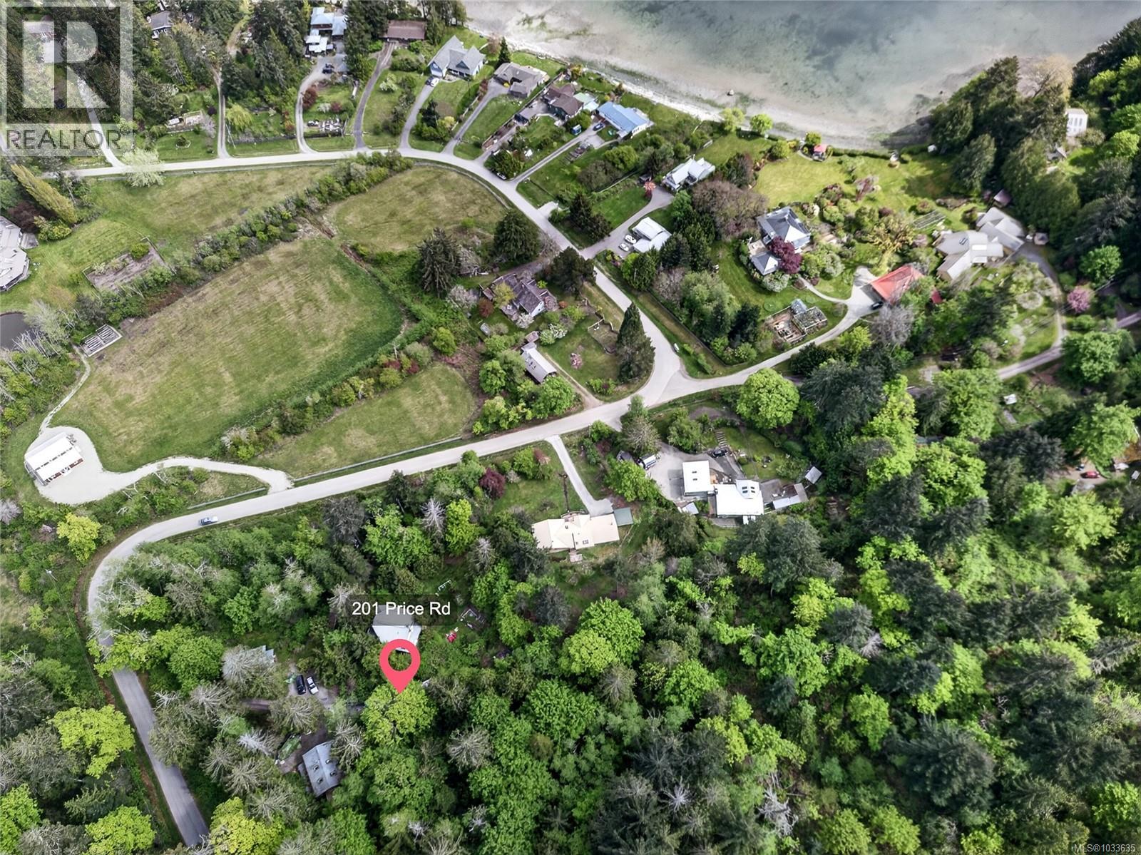  201 Price Road, Salt Spring