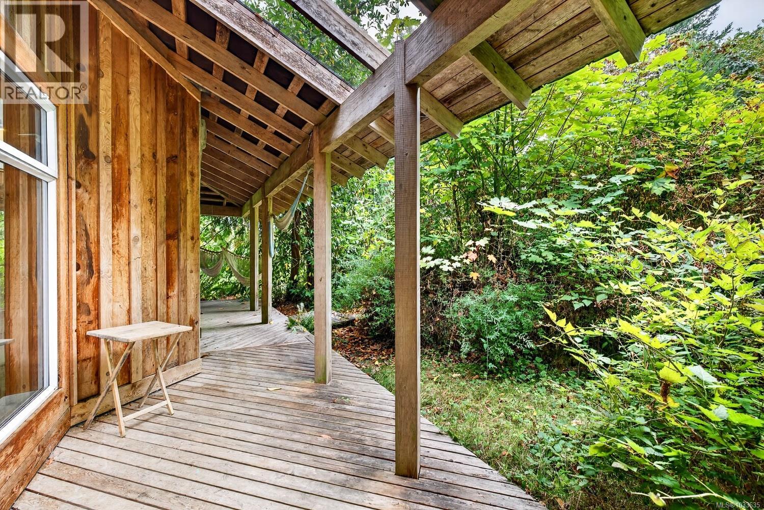  201 Price Road, Salt Spring