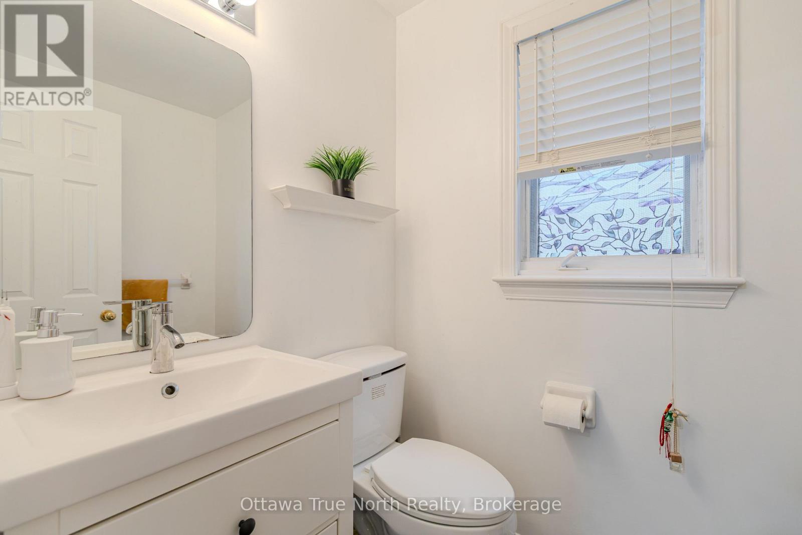 43 EVANSHEN CRESCENT - 19