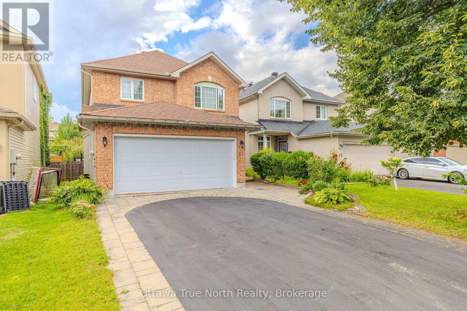 43 EVANSHEN CRESCENT - 2