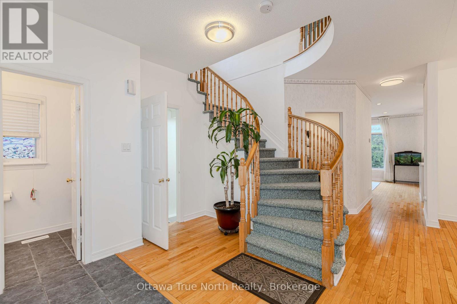 43 EVANSHEN CRESCENT - 23