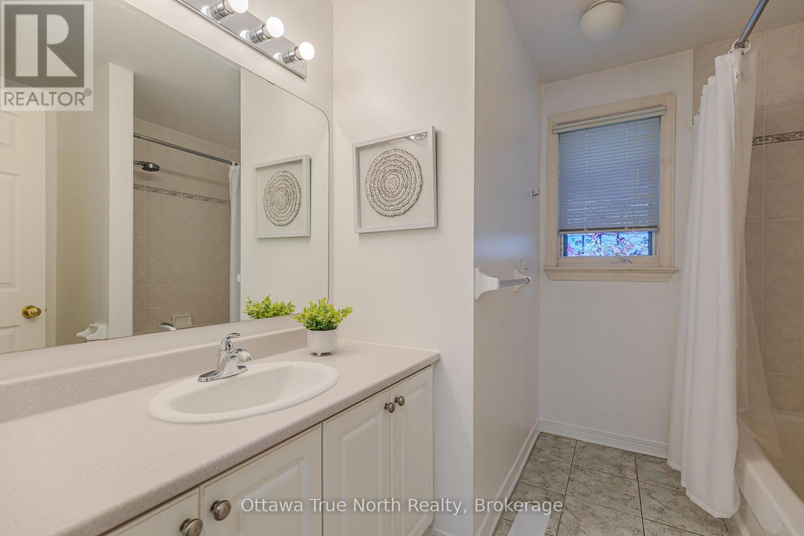 43 EVANSHEN CRESCENT - Image 32