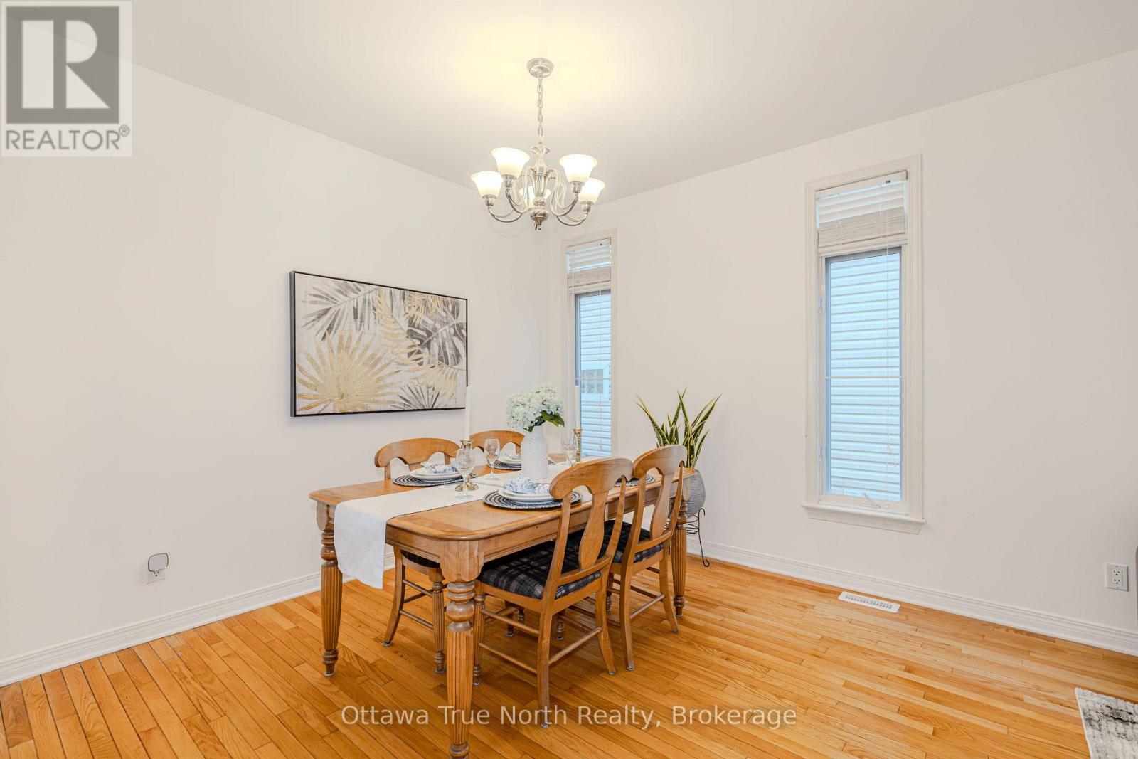 43 EVANSHEN CRESCENT - 7