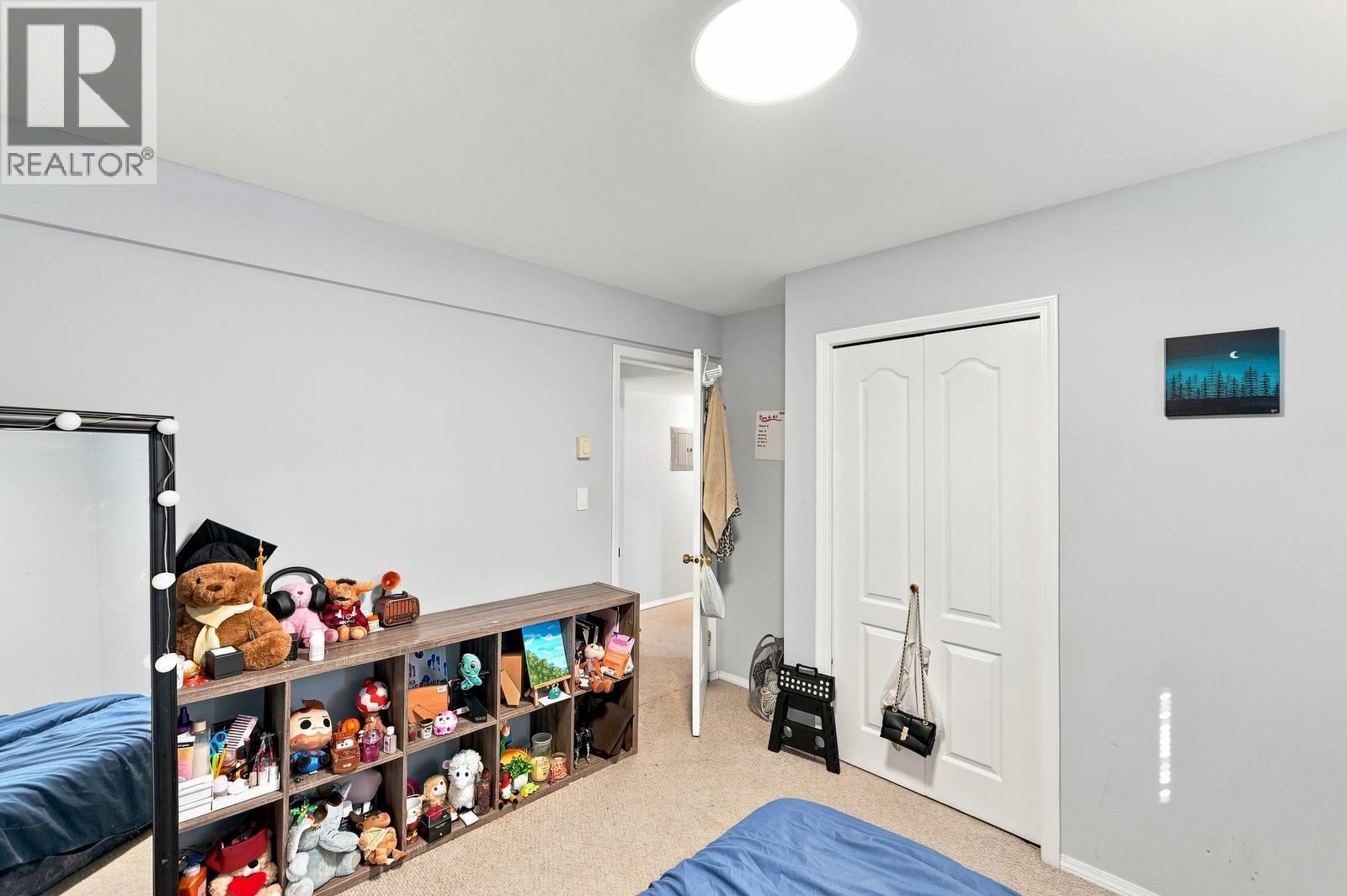 1325 Friesen Road - 32