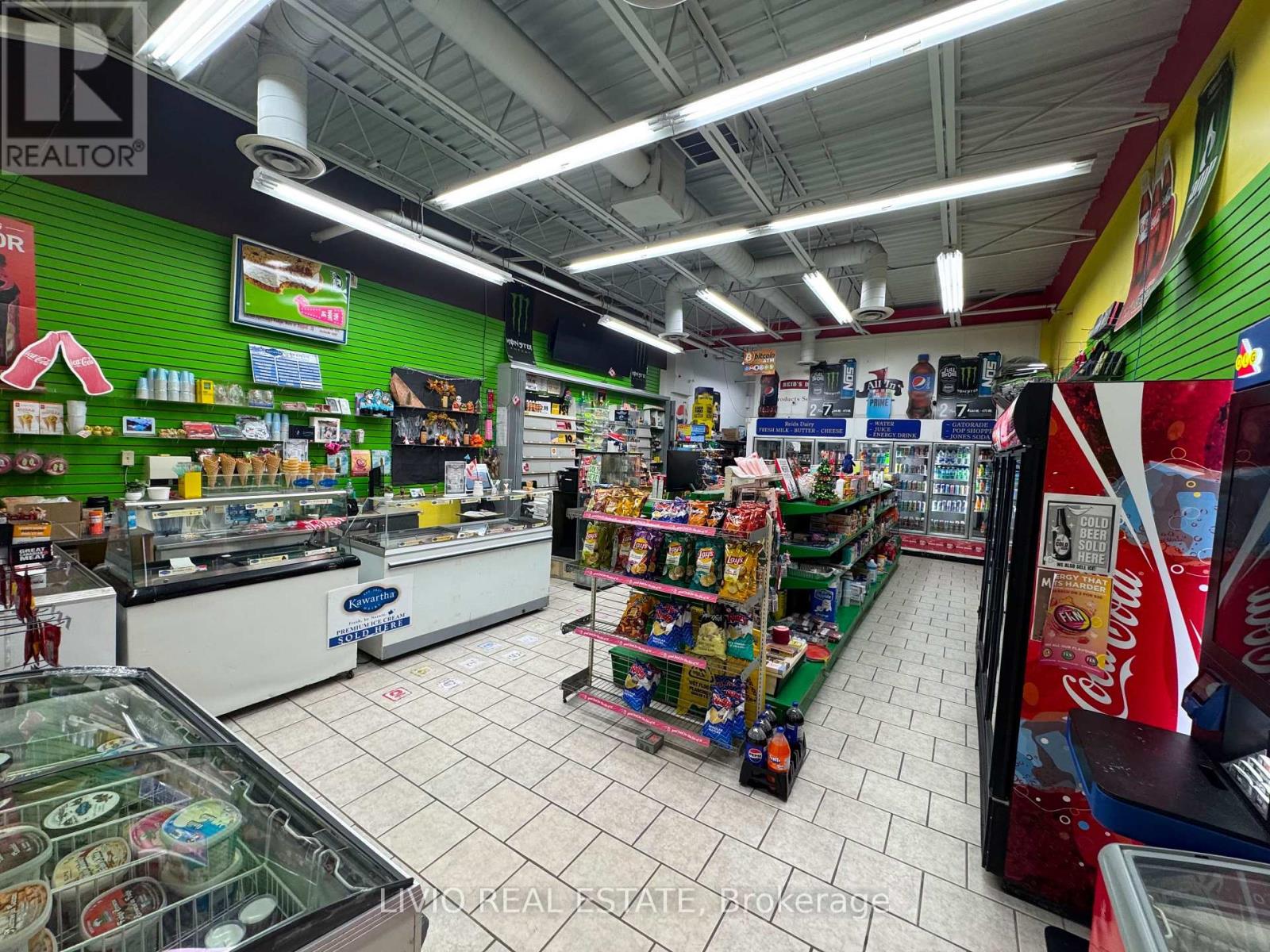#10 361 King Avenue East, Clarington (Newcastle), Ontario, L1B1H4, Clarington (Newcastle), Ontario — photo 2 of 5