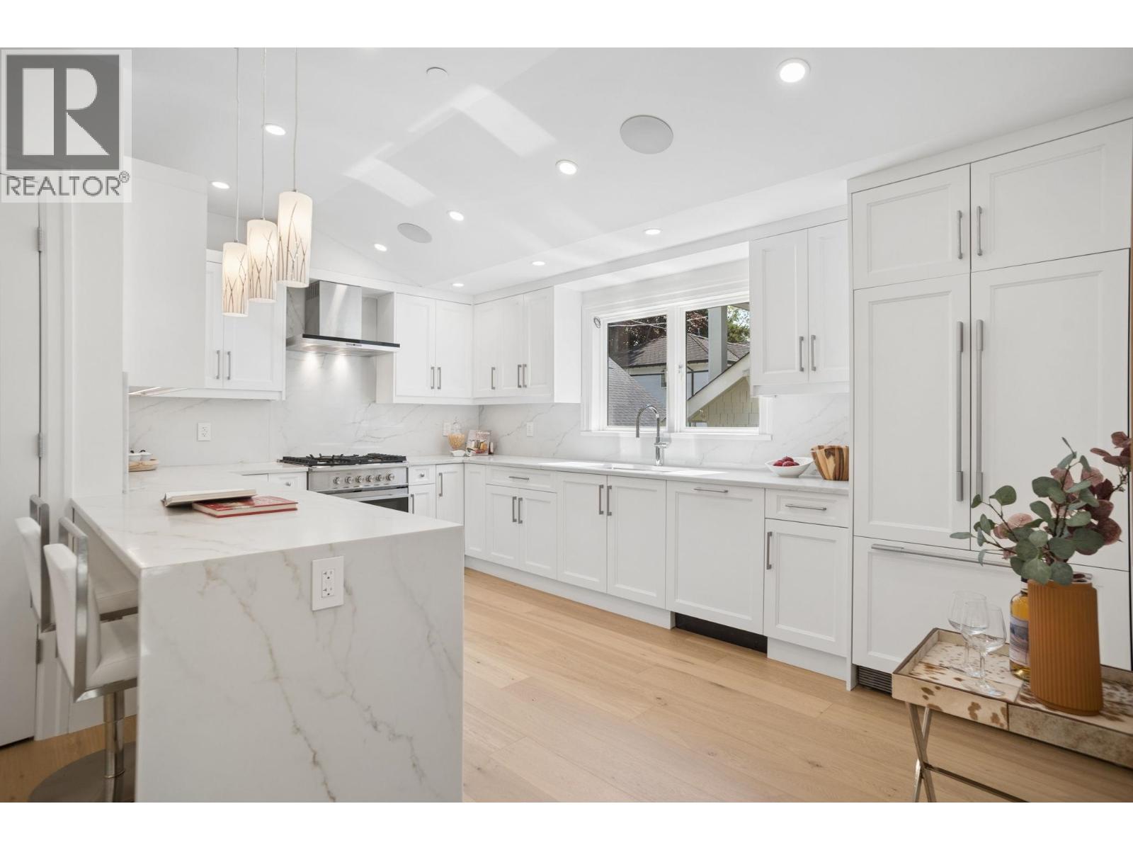2012 W 15TH AVENUE, Vancouver