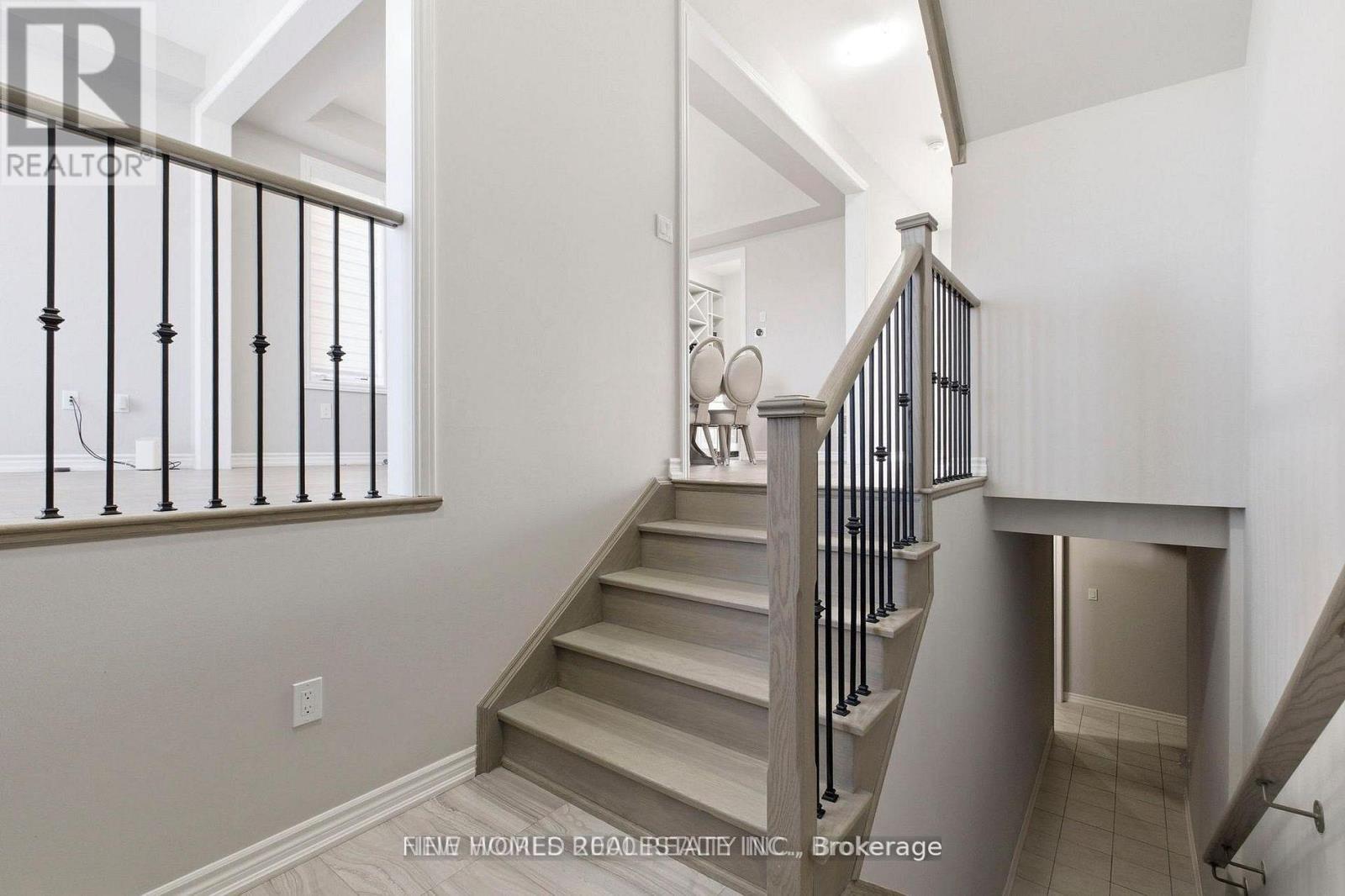 147 BETHPAGE CRESCENT - Image 3
