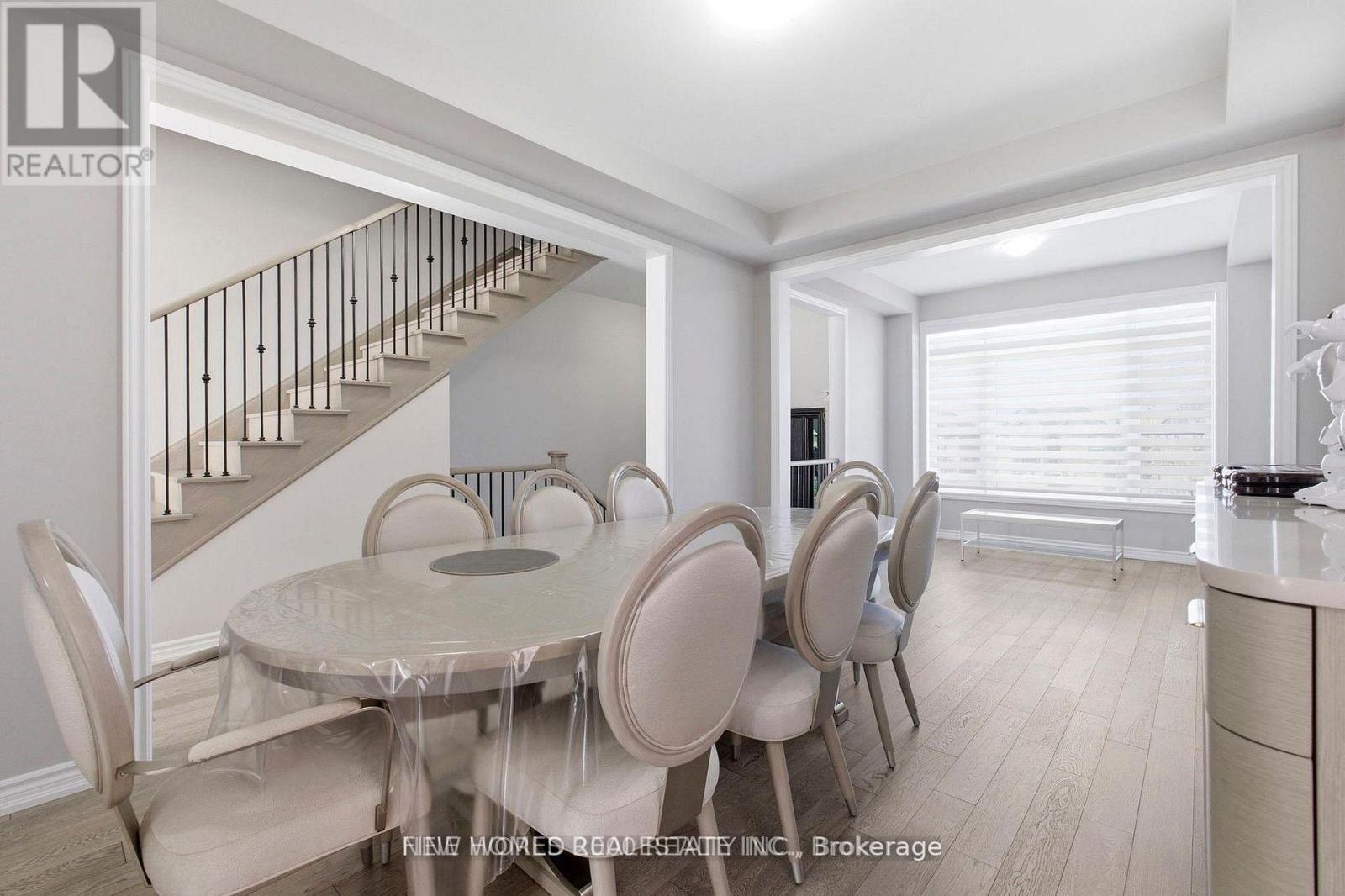 147 BETHPAGE CRESCENT - 4