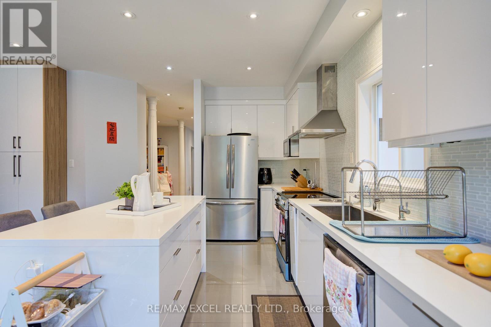 6 SAPPHIRE DRIVE - Image 20