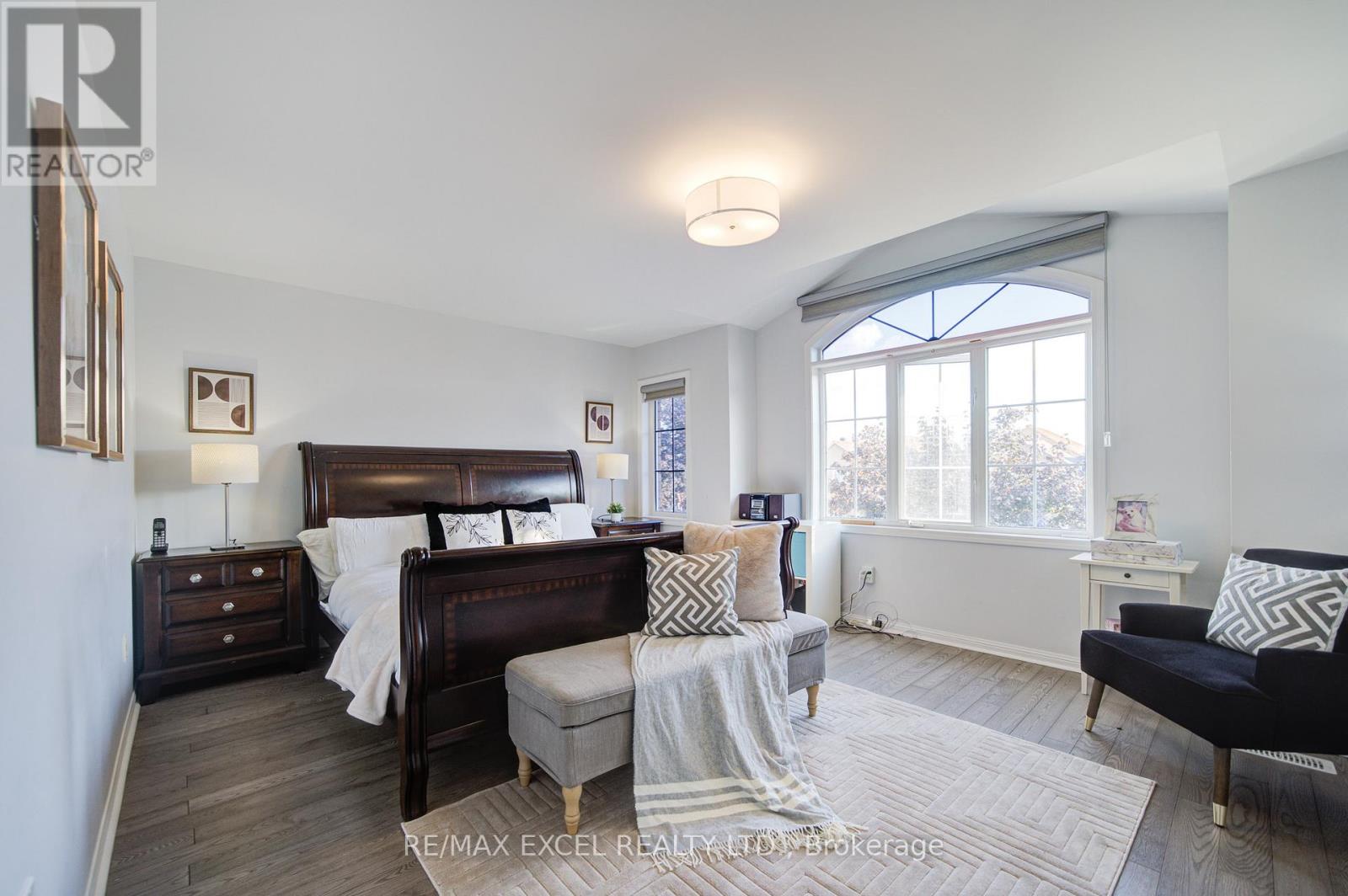 6 SAPPHIRE DRIVE - 25