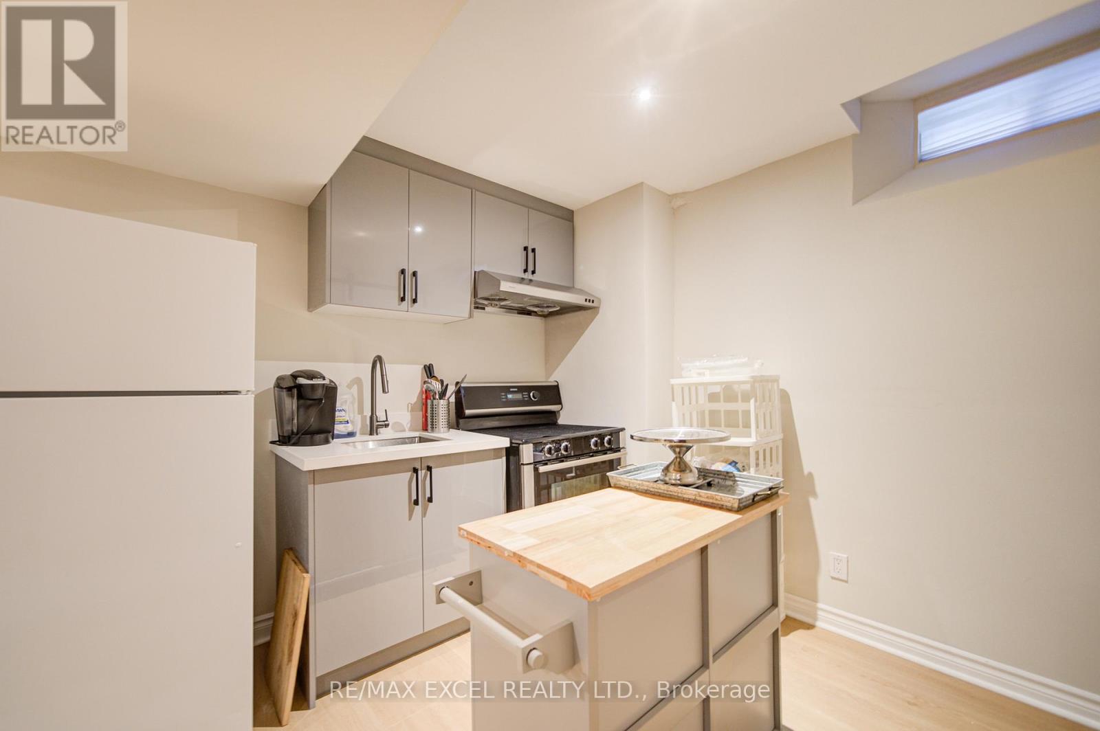 6 SAPPHIRE DRIVE - Image 47