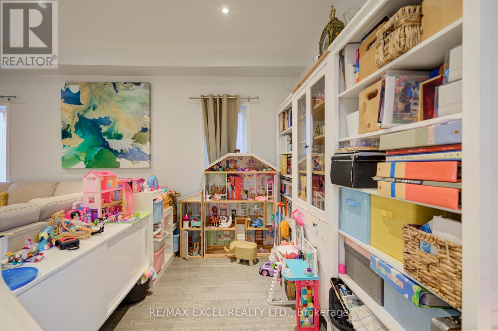 6 SAPPHIRE DRIVE - Image 8