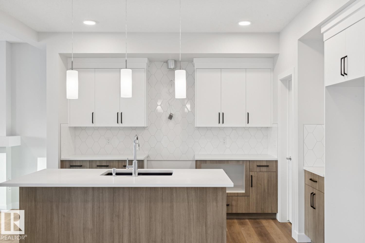 690 Bank DR - 10