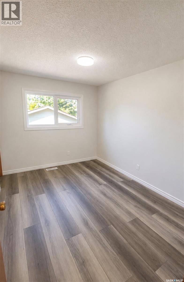1510 McKercher DRIVE - 10