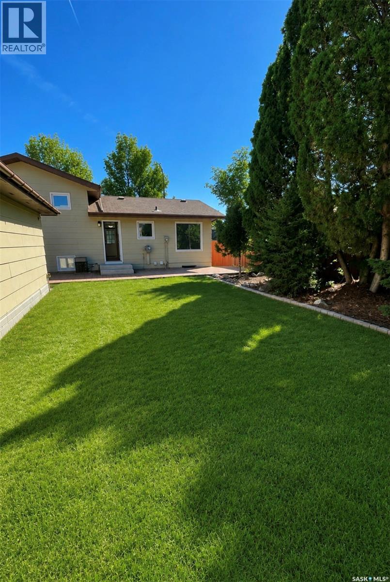 1510 McKercher DRIVE - 25