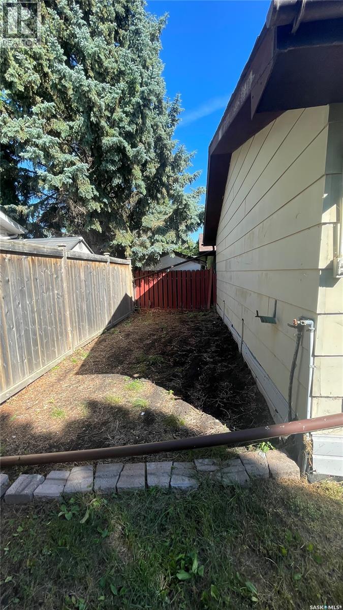 1510 McKercher DRIVE - 26
