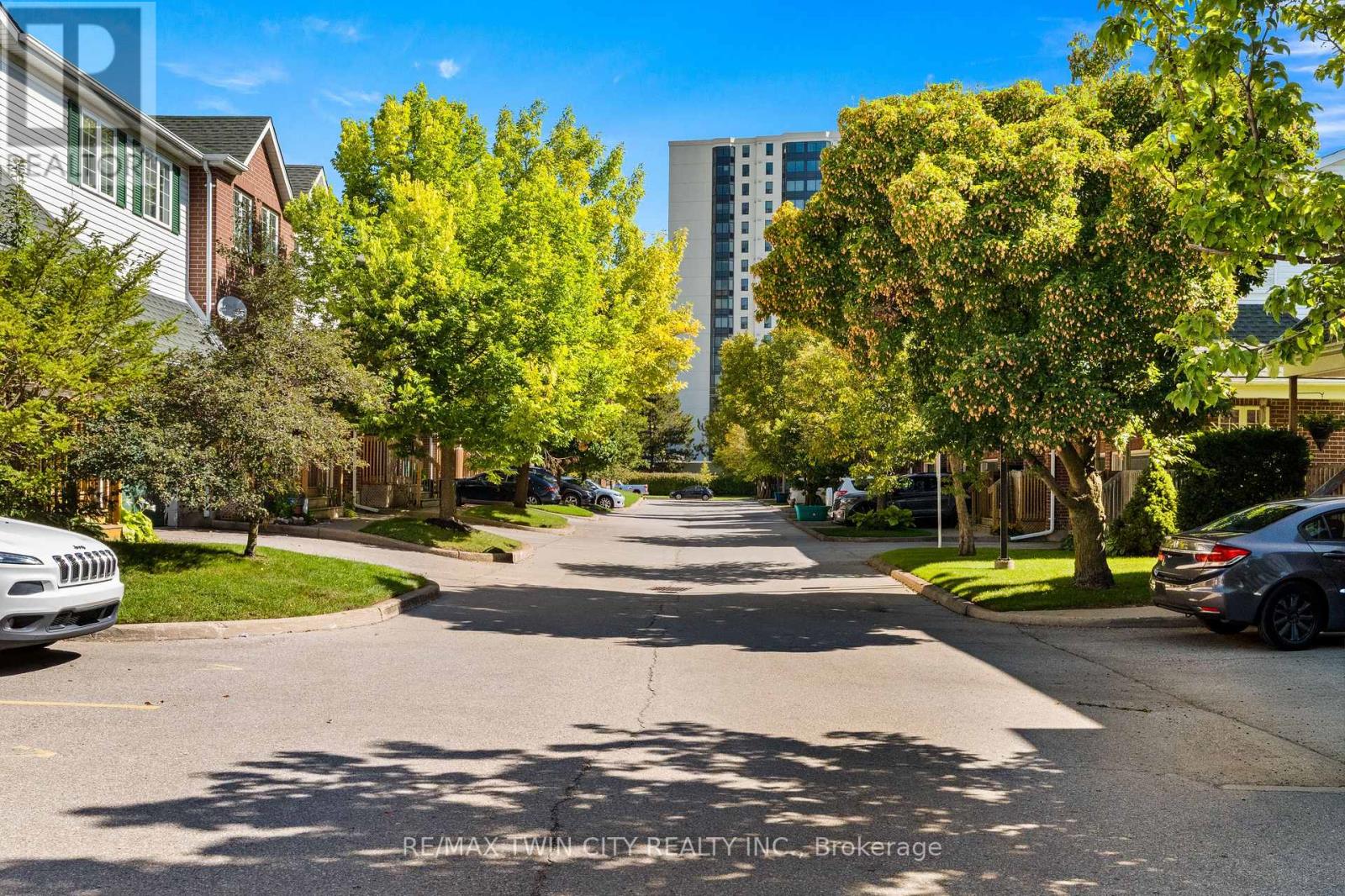 #65 42 GREEN VALLEY DRIVE - Image 35