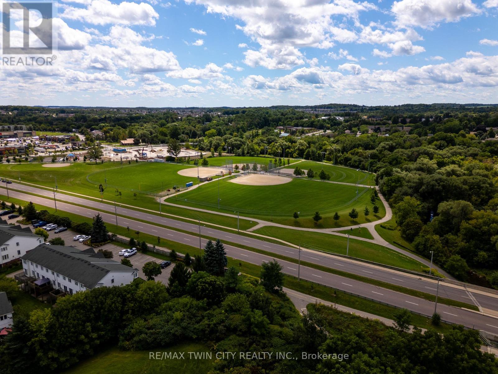 #65 42 GREEN VALLEY DRIVE - Image 47