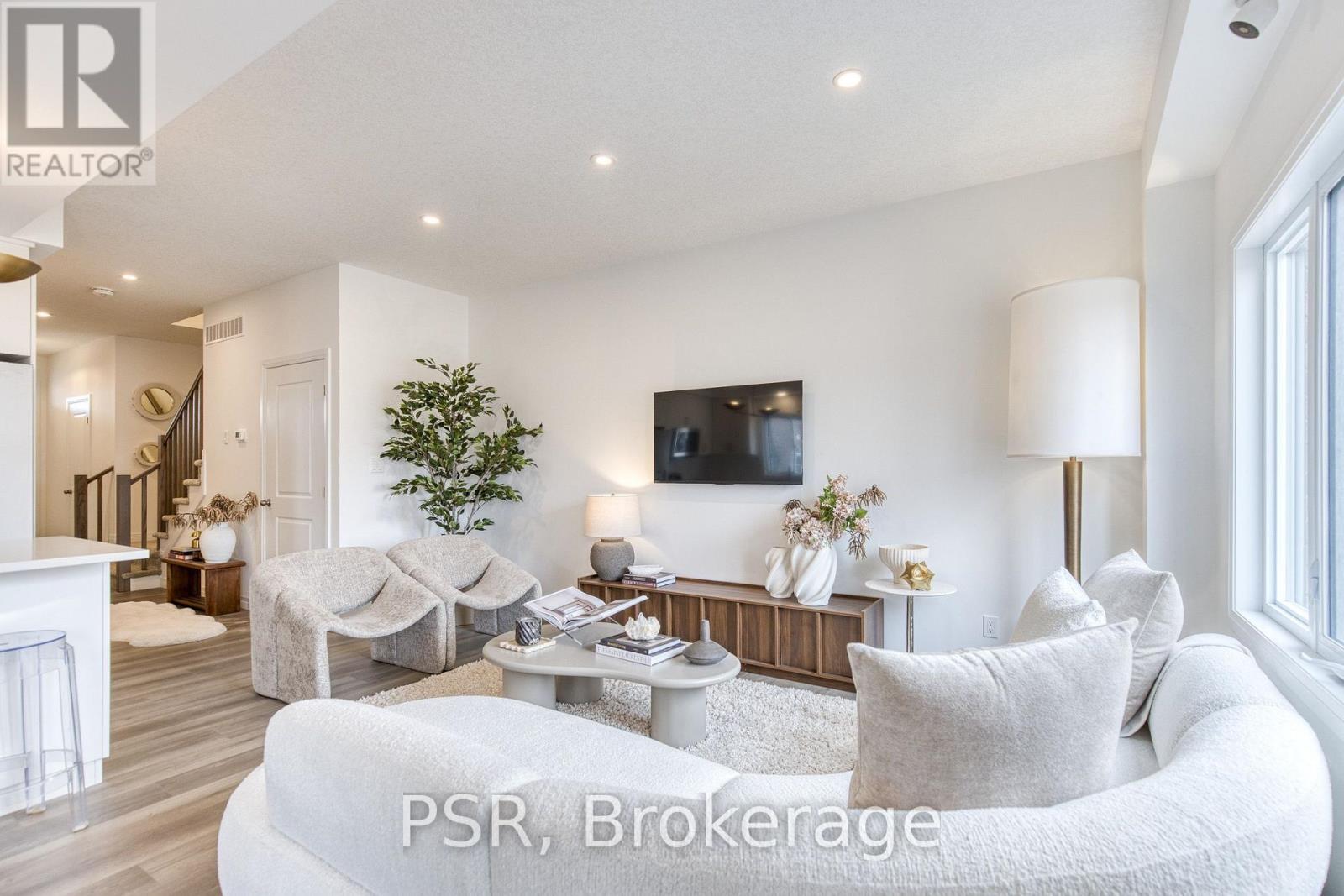 200 RIVERGREEN CRESCENT - 31