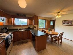 Bedroom - 125 Dunfield Avenue, Dauphin, MB R7N0P1 Photo 6