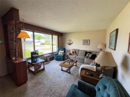 Bedroom - 125 Dunfield Avenue, Dauphin, MB R7N0P1 Photo 9