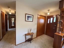 Office - 125 Dunfield Avenue, Dauphin, MB R7N0P1 Photo 10