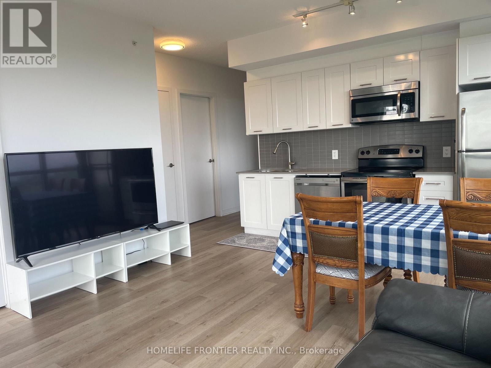 #1001 2200 LAKESHORE BOULEVARD W - Image 4